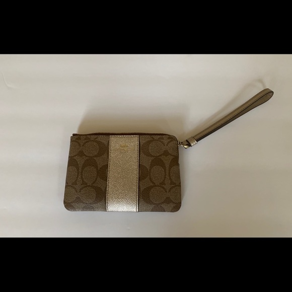 Coach wristlet - Picture 3 of 6
